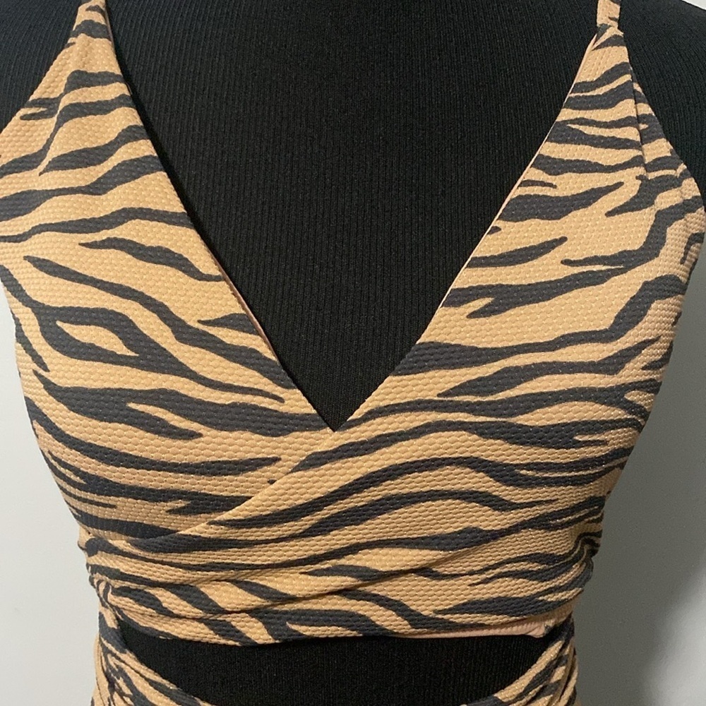 Aerie Wrap Top One Piece Swimsuit Tiger Stripe Print Sz L Long - Picture 2 of 8